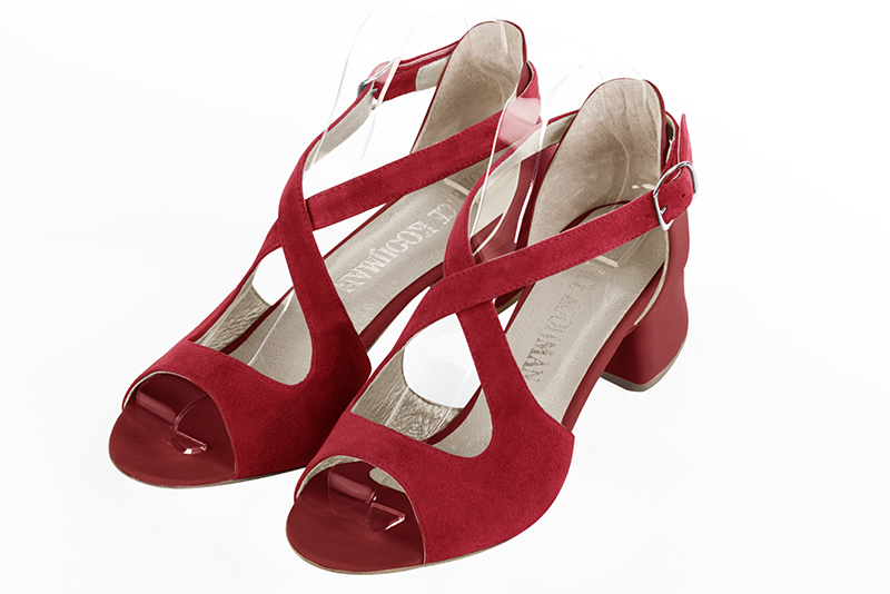 Cardinal red women's closed back sandals, with crossed straps. Round toe. Low flare heels. Front view - Florence KOOIJMAN